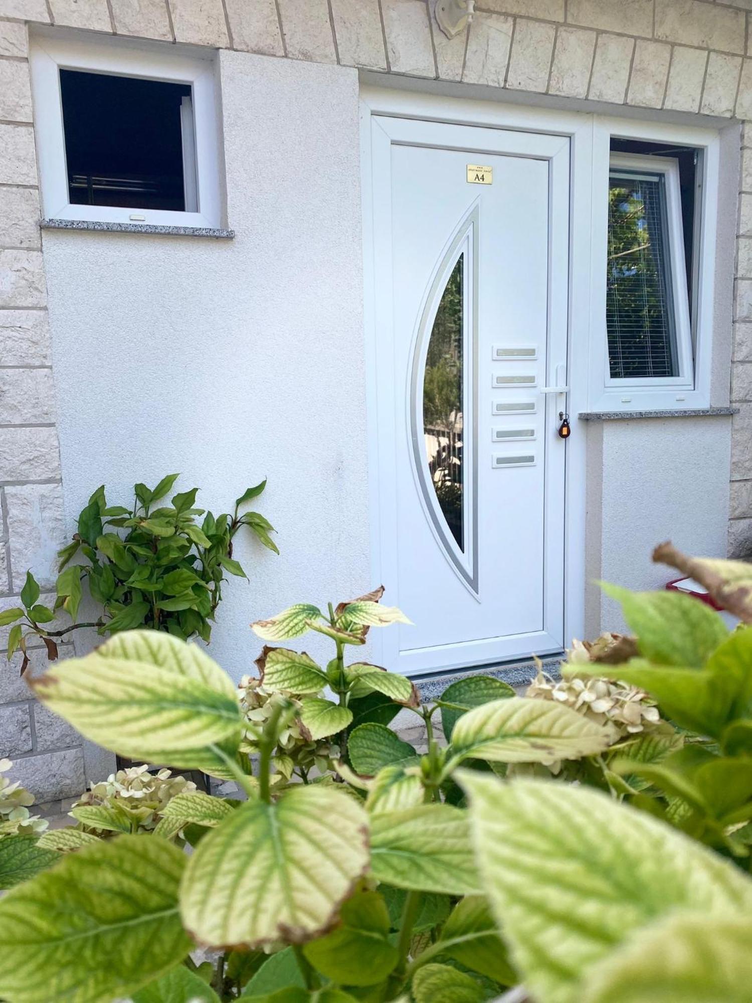 Apartments Jonjic Vodice Bagian luar foto
