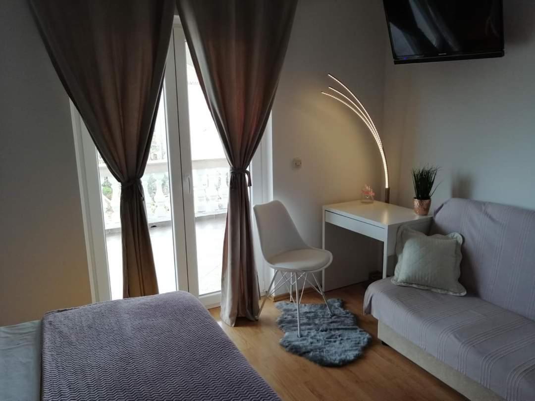 Apartments Jonjic Vodice Bagian luar foto