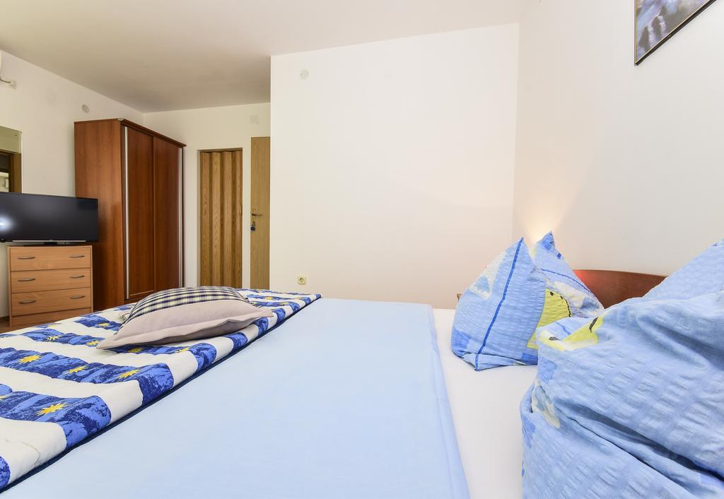 Apartments Jonjic Vodice Bagian luar foto
