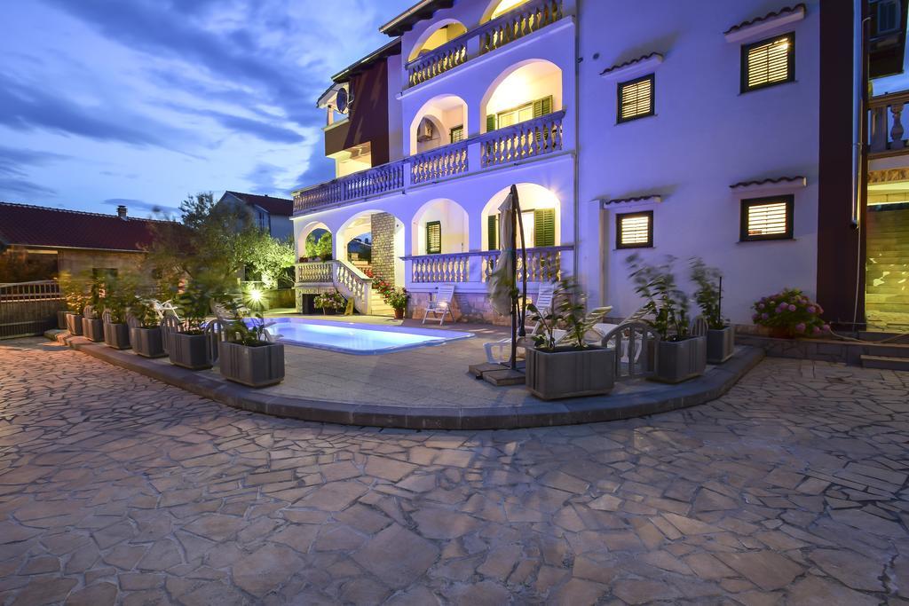 Apartments Jonjic Vodice Bagian luar foto
